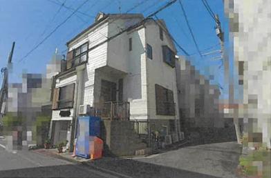 江戸川区松本一丁目
２４１番２の競売物件