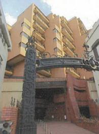 港区六本木五丁目１番地１の競売物件