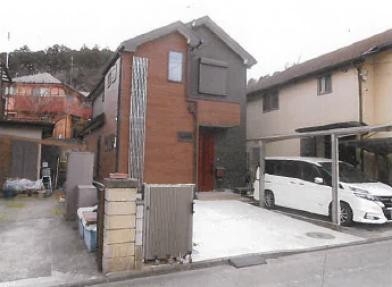 あきる野市草花字橋場
１６３１番１８の競売物件