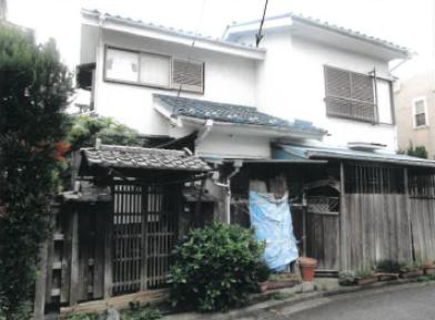 横浜市港北区篠原東三丁目
800番11の競売物件