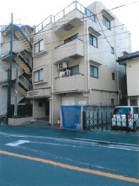横浜市中区根岸町一丁目２７番地４の競売物件
