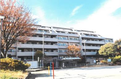 横浜市磯子区丸山一丁目416番地8の競売物件