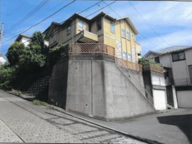 横浜市泉区岡津町
２７０３番８の競売物件