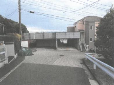 横浜市磯子区丸山一丁目
３７４番７の競売物件