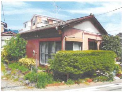 綾瀬市寺尾釜田二丁目
３０２番１の競売物件