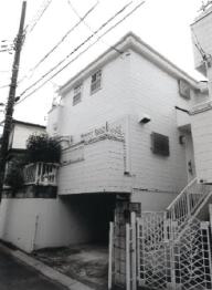 横浜市港北区新吉田東一丁目
１２３２番４の競売物件