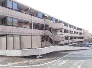 横浜市金沢区西柴二丁目１番地１８０の競売物件