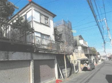 横浜市港南区芹が谷五丁目
１５６３番５の競売物件