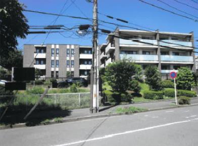 横浜市青葉区新石川三丁目１７番地２の競売物件