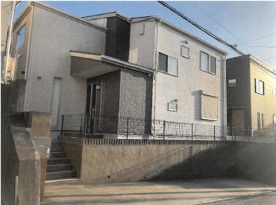 横浜市南区永田北二丁目
５５５番２７の競売物件