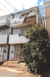 川崎市川崎区鋼管通一丁目
２３番１０の競売物件