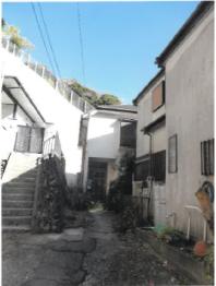 逗子市山の根三丁目
１３７番３の競売物件