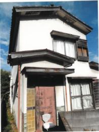 横須賀市久村字御滝堂
５６２番の競売物件