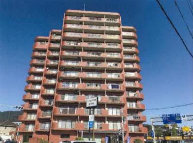 足柄下郡湯河原町中央五丁目１番地１の競売物件