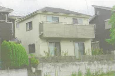 厚木市上荻野字柄沢
１７９８番１３の競売物件