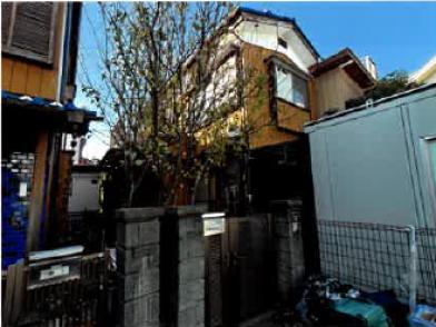 川口市南鳩ヶ谷一丁目
30番28の競売物件