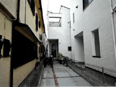 川口市元郷五丁目
１６番２５の競売物件