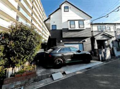 川口市青木四丁目
５７２番１０の競売物件