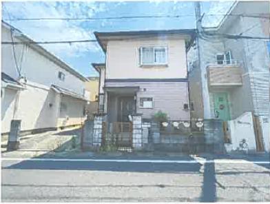 坂戸市泉町三丁目
１５番１３の競売物件
