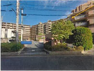 草加市谷塚二丁目２４１番地１の競売物件