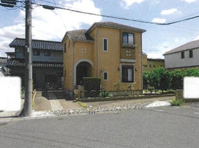 柏市小青田二丁目
６番８の競売物件