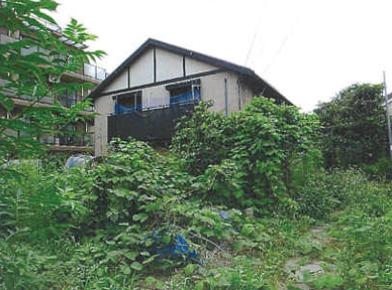 松戸市松戸字白山
９０２番１の競売物件
