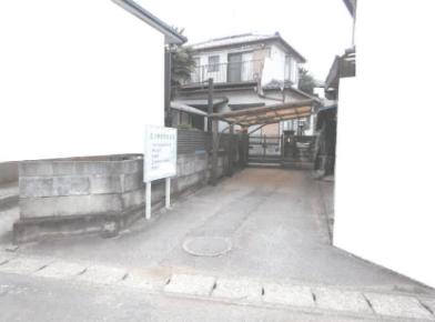 土浦市高岡字大松
２３３８番８の競売物件