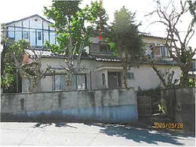 沼津市下香貫字大久保
２４５７番４の競売物件