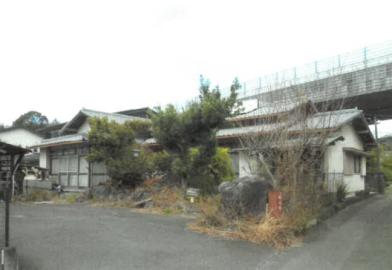 富士市富士岡字中島
１７２７番１の競売物件
