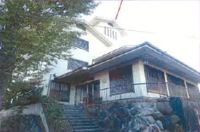 山梨市上岩下字湯端
１０５５番の競売物件