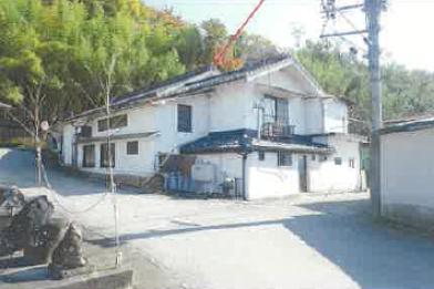 韮崎市岩下字岩根前
１６２番の競売物件