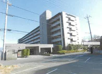 甲府市里吉四丁目　１１００番地１の競売物件