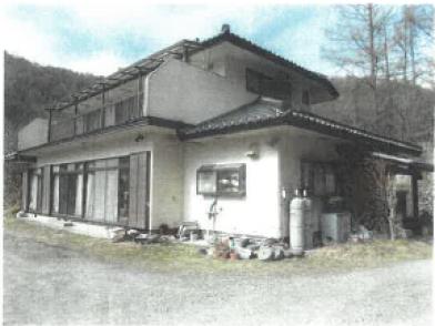 小諸市大字菱平字以良久保
８１８番３の競売物件
