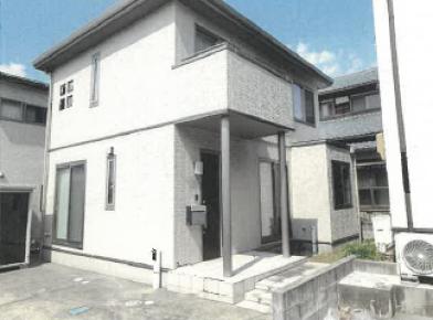 新潟市江南区直り山字小丸山
１０４６番７の競売物件