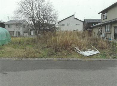 村上市山居町一丁目
２９４５番４の競売物件