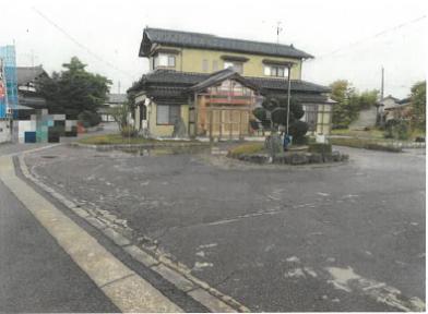 胎内市赤川字温川
１３１８番の競売物件