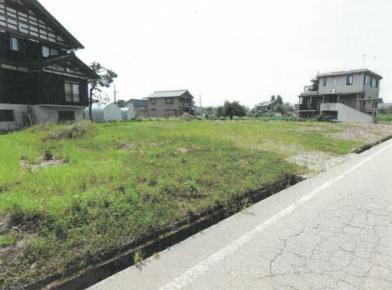 長岡市川口中山字谷地
135番22の競売物件