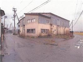 三条市一ツ屋敷新田字土居内２２２番１の競売物件