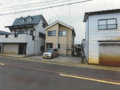 三条市直江町一丁目
3113番8の競売物件