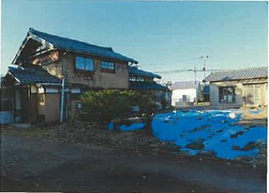 燕市横田字諏訪河原
１２３７１番の競売物件