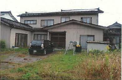 燕市横田字アラヤ表
１２３８４番の競売物件