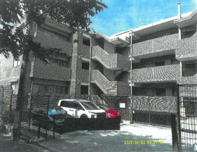 東大阪市東石切町四丁目１６３８番地６２の競売物件