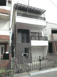 高槻市城南町一丁目
２６番２４の競売物件