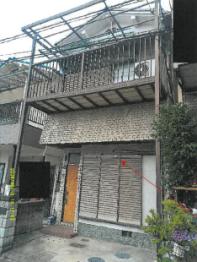 寝屋川市河北中町
２４２番８の競売物件