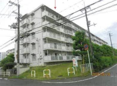 和泉市和気町四丁目１１１番地６の競売物件