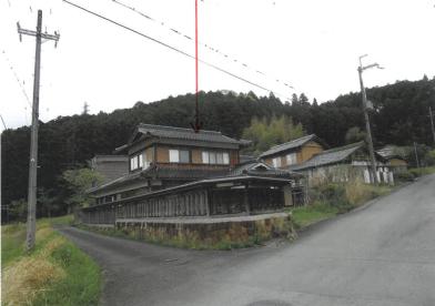 南丹市日吉町上胡麻寺ノ下
１１番１の競売物件
