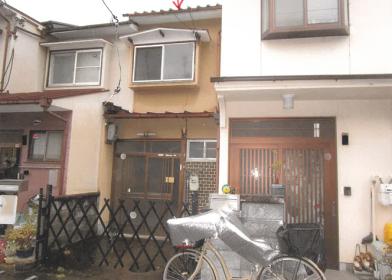 京都市右京区梅津開キ町
１５番１８の競売物件