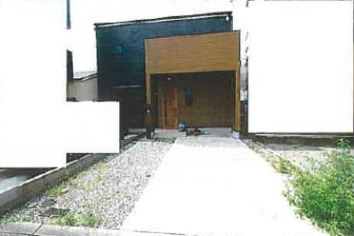 神戸市兵庫区浜中町二丁目
６４番４の競売物件