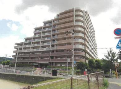 川西市見野二丁目　１７２番地１の競売物件