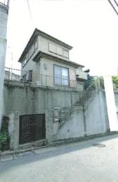 川西市緑台三丁目
１１番２５の競売物件